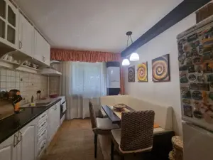 Spectacol&culoare! Apartament unic in Bacau! Aleea Ghioceilor, etaj 1 - imagine 12