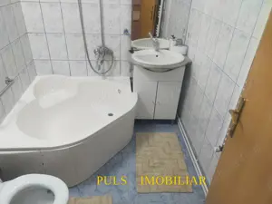 Lapusneanu - v-a-v Parc Tabacarie: Apartament trei camere, doua holuri, etaj 2, gaze, amenajari - imagine 7