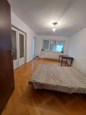 Apartament 3 camere decomandat, 65mp, vizavi de Spitalul Nr 1 