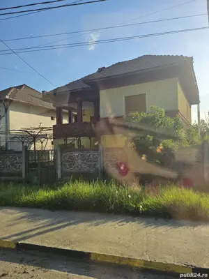 Vând vilă P+1, cu anexe și teren - zona centrala Oraș Tismana, Gorj