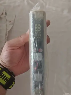 Carcasa baterie externa  cu display si suport pentru 100w