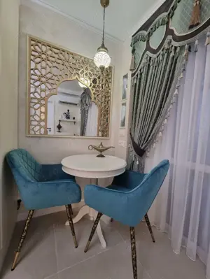 Garsoniera Dristor, Metrou, Ultralux