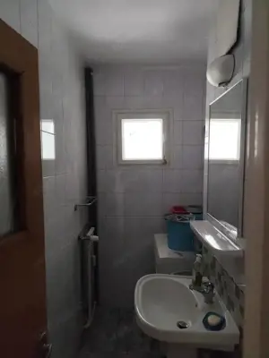 Apartament cu 4 camere decomandat, 90 mp, zona Titulescu - imagine 10