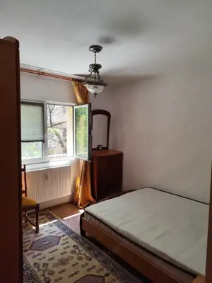 Apartament cu 4 camere decomandat, 90 mp, zona Titulescu - imagine 2