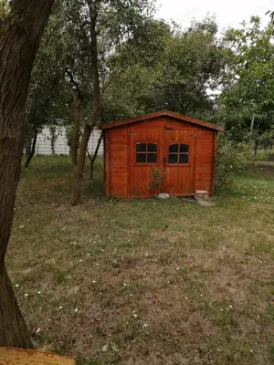 De vanzare  teren intravilan în vatra satului, cu casa demolabila, suprafata 903 mp, front 12 ml