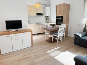 Dumbravita - 3 camere - decomandat - curte proprie in CF - SPATIOS