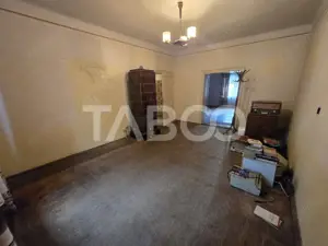 Casa de vanzare 83mpu 3 camere zona Piata Cluj Sibiu