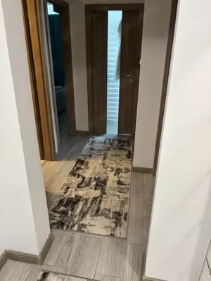 Vand apartament 3 camere decomandat etajul 2   Cartier Pipirig - imagine 2