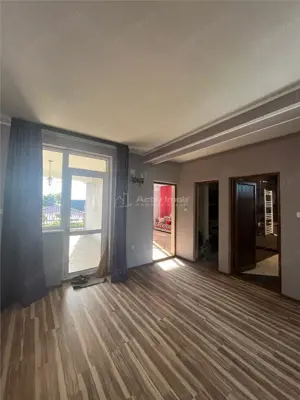 Vila Vanatori teren 2000 mp constructie 360mp - imagine 3