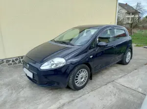 Mașină Fiat Punto