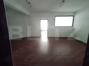 Spatiu de birouri, zona centrala - imagine 1