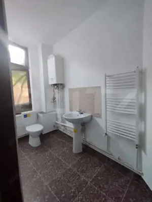 Spatiu de birouri, zona centrala - imagine 6