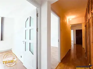 Tur 3D! Apartament luminos,decomandat, renovat,3 camere,Lenin,Sfantu Gheorghe - imagine 5 Tur 3D! Apartament luminos,decomandat, renovat,3 camere,Lenin,Sfantu Gheorghe - imagine 5