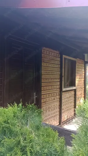 De vanzare Casuta din lemn pirogravata  si unicata  in lume