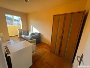 proprietar inchiriez apartament 3 camere - imagine 2