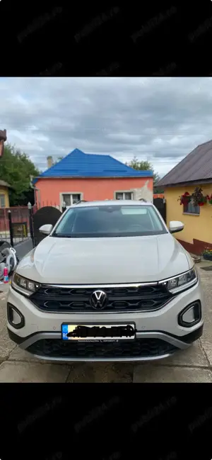 Vând Volkswagen T-Roc 1.5 TSI Life an 2023