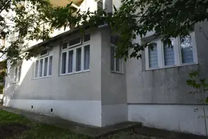 Apartament de vânzare cu 3 camere  - imagine 2 Apartament de vânzare cu 3 camere  - imagine 2