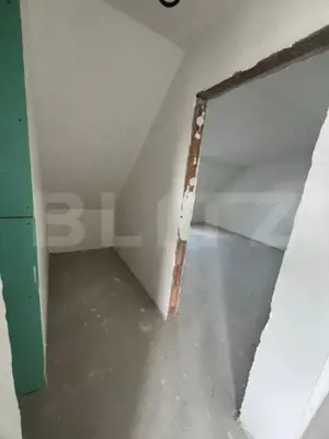 Apartament 4 camere, semifinisat, terasa, zona Cetății - imagine 3 Apartament 4 camere, semifinisat, terasa, zona Cetății - imagine 3