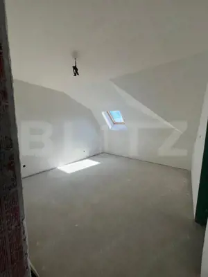 Apartament 4 camere, semifinisat, terasa, zona Cetății - imagine 2 Apartament 4 camere, semifinisat, terasa, zona Cetății - imagine 2