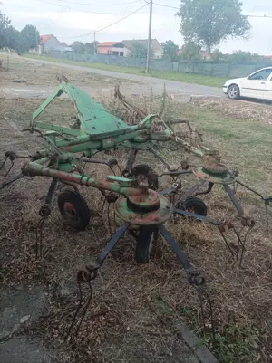 Vând presa și greblă  - imagine 6