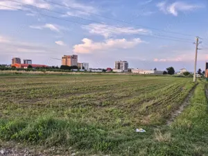 Anunt vanzare teren.