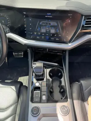 Vand vw Touareg 286cai putere model full  - imagine 14