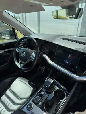 Vand vw Touareg 286cai putere model full  - imagine 10