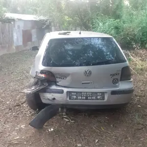 Dezmembrez Golf 4 1.9 ALH - imagine 5