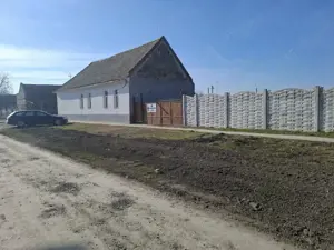 Casă 4 camere renovata recent in Șeitin  - imagine 11