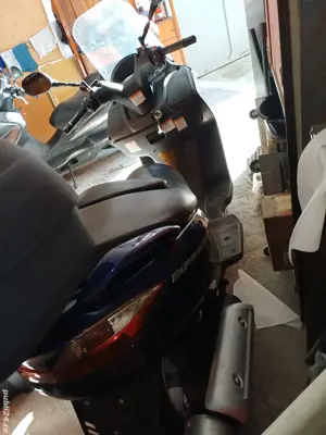 suzuki burgman 200 - imagine 2