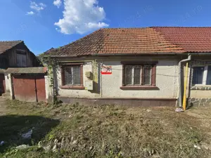 Reșița, casă cu teren 700 mp, pe malul Bărzavei în cartierul Câlnic