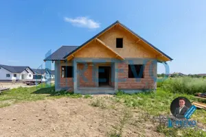 Casă la roșu, Hemeiuș ! - imagine 4