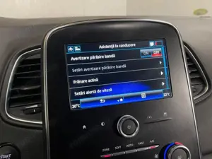 Renault Scenic - imagine 17