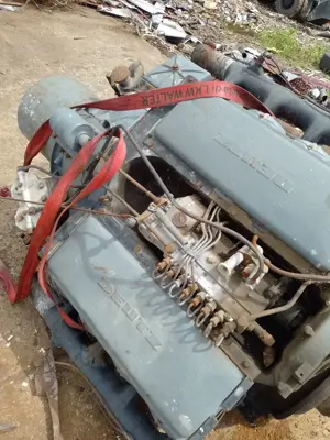 Motor deutz 8 cilindri in v stare perfecta  - imagine 3