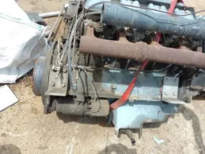 Motor deutz 8 cilindri in v stare perfecta  - imagine 2