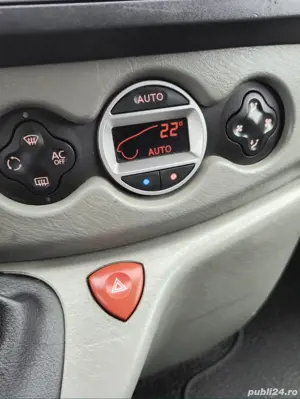 Renault Trafic Passenger, 2.0, 115 CP - imagine 8