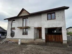Casă la roșu YTong, de vanzare, cu 4 camere si garaj, zona Micesti - imagine 6