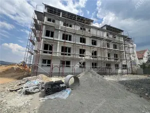 Apartament cu 2 camere decomandate etaj 1 zona Semaforului - imagine 7