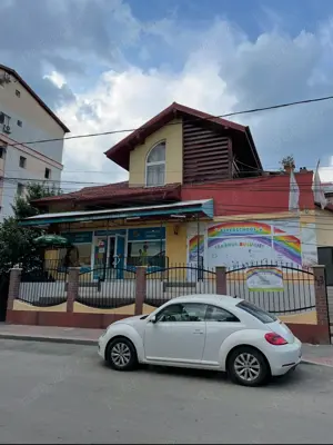 Vanzatoare market - zona Fizicienilor