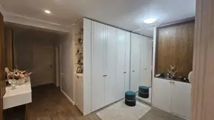 APARTAMENT MOBILAT LUX ZONA  INEL 1 - imagine 11