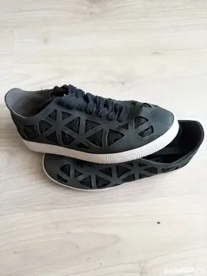 Adidas Gazelle cutout w