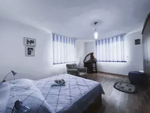 VAND O VILA IN PADUREA DIN FILIPESTI - imagine 6