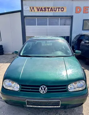 Dezmembram VW Golf 4 1.6 16V cod motor AZD 105CP an 2000-2005 - imagine 6