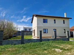 Casa individuala direct de la proprietar 5 camere Mosnita Noua