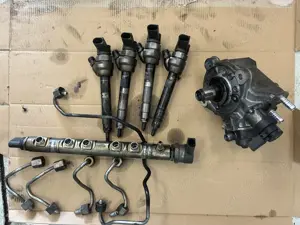 Vând kit injecție BMW f 10 motor 2.0d n47