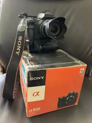 Vand aparat foto semiprofesional SONY DSLR-A850