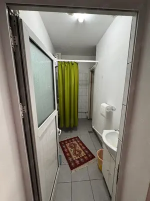 Vand imobil, cu chiriasi pe termen lung, situat in Pitesti, Arges - imagine 13