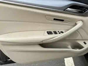 BMW Seria 5 G30 mașină personală  - imagine 10