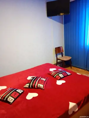 Inchiriez o camera la apartament!!