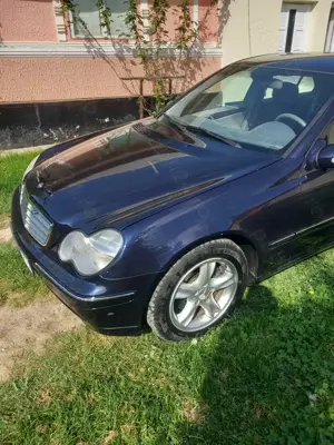 Mercedes benz c200 cdi an 2003 cu 232000 km - imagine 3